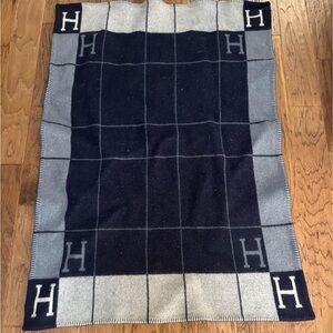 Hermes AVALON III THROW BLANKET
